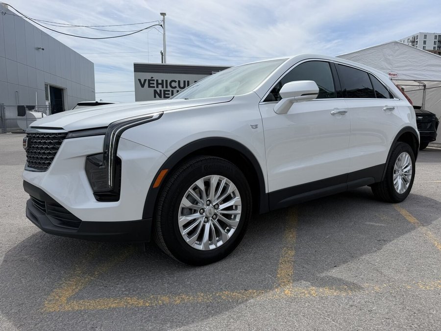 2024 Cadillac XT4 2024 White