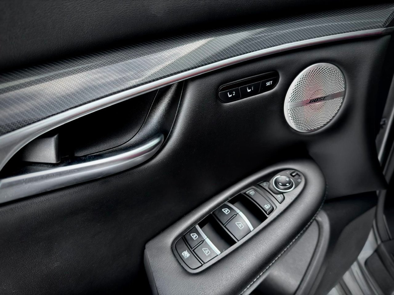 2023 Infiniti QX50 gray Notre-Dame-des-Prairies - photo #39