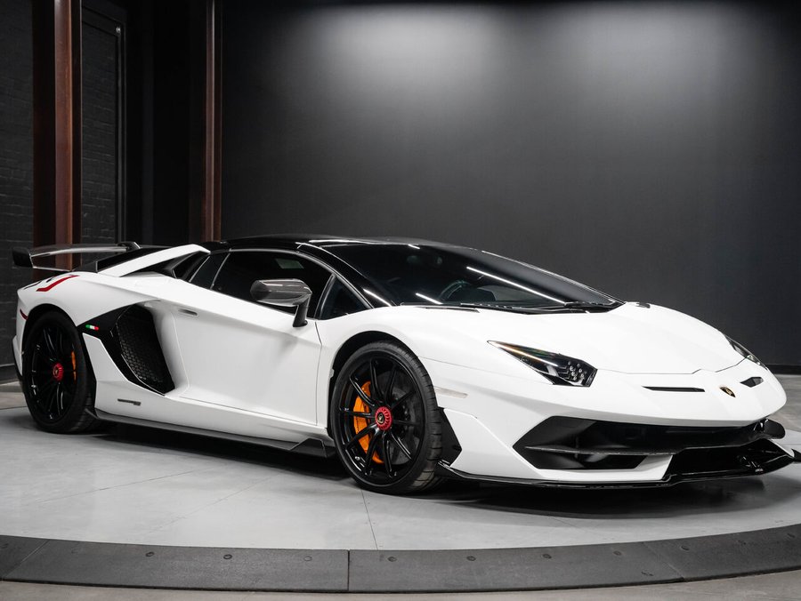 2020 Lamborghini Aventador 2020 White