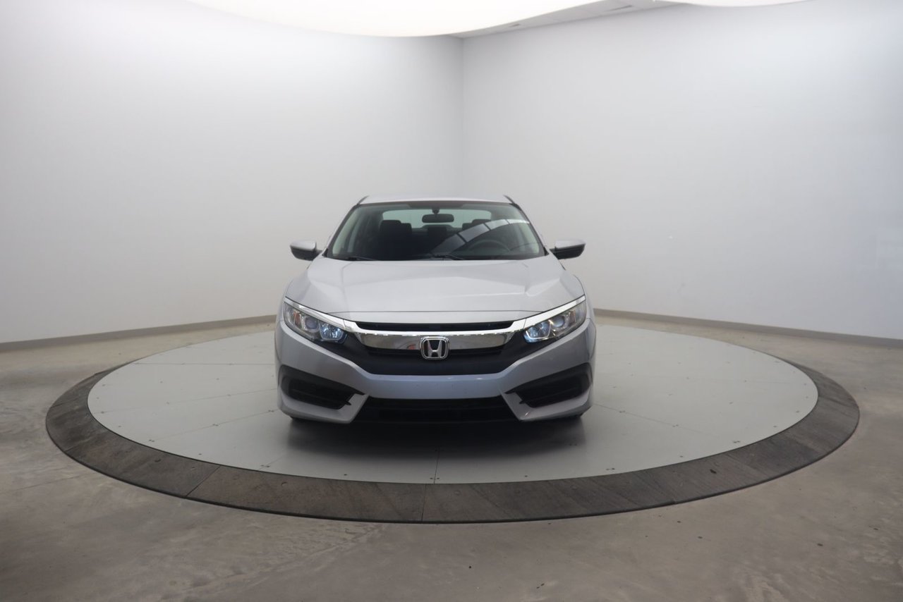 Honda Civic Sedan NIV 2HGFC2F52HH035096 2017 Gris Chicoutimi - photo #1