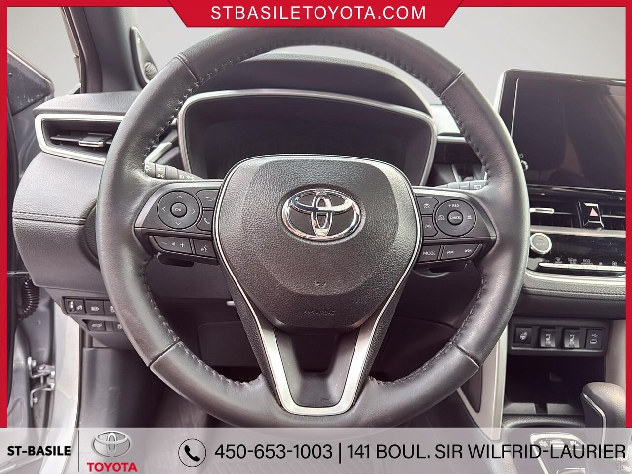 TOYOTA Corolla Cross Hybride 2024 Argent Saint-Basile-le-Grand - photo #14