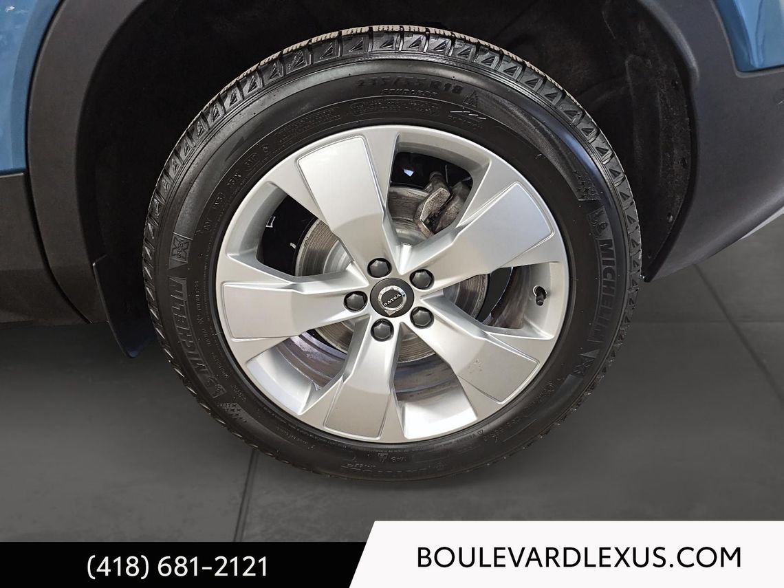 2024 Volvo XC40 Blue Quebec - photo #27