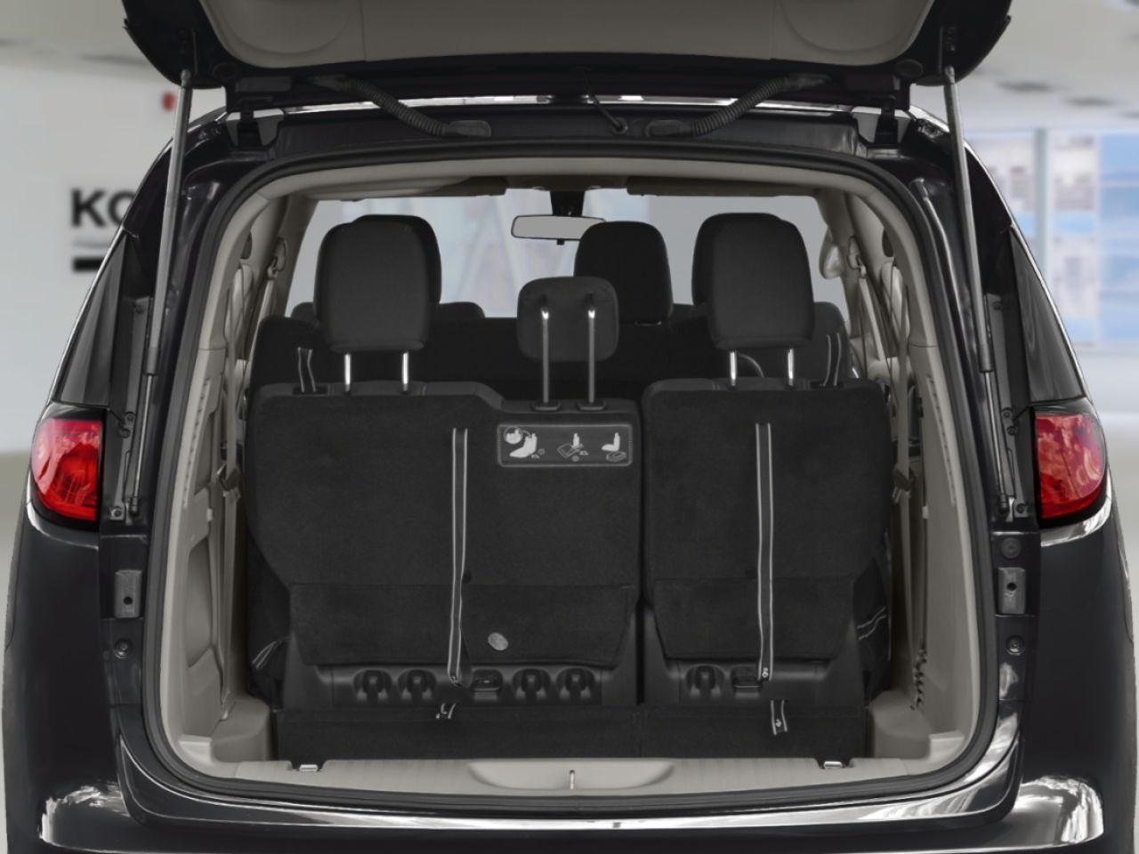 2027 CHRYSLER Grand Caravan 270010 | SXT 2RM Diamond Black Crystal Pearl Gatineau - photo #5