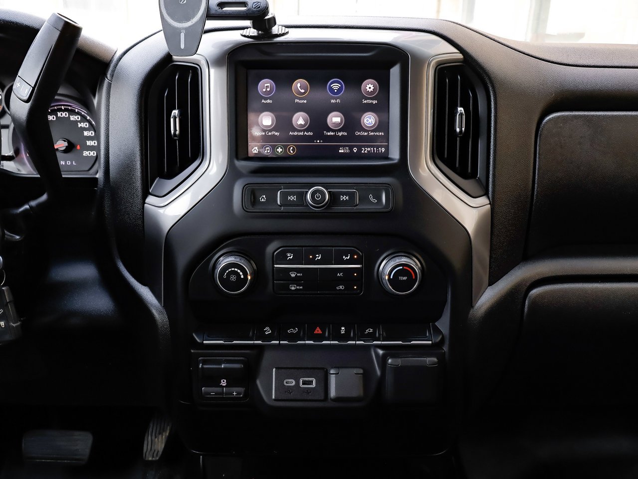 2022 Chevrolet Silverado 2500HD 4WD Double Cab 149 Work Truck White Sherwood Park - photo #21