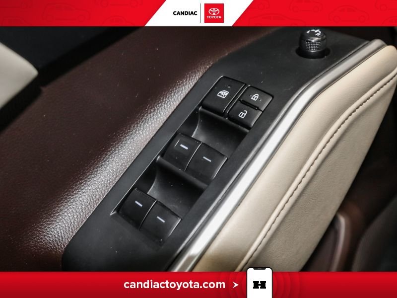 Toyota Highlander 2022 Bleu Blainville - photo #22