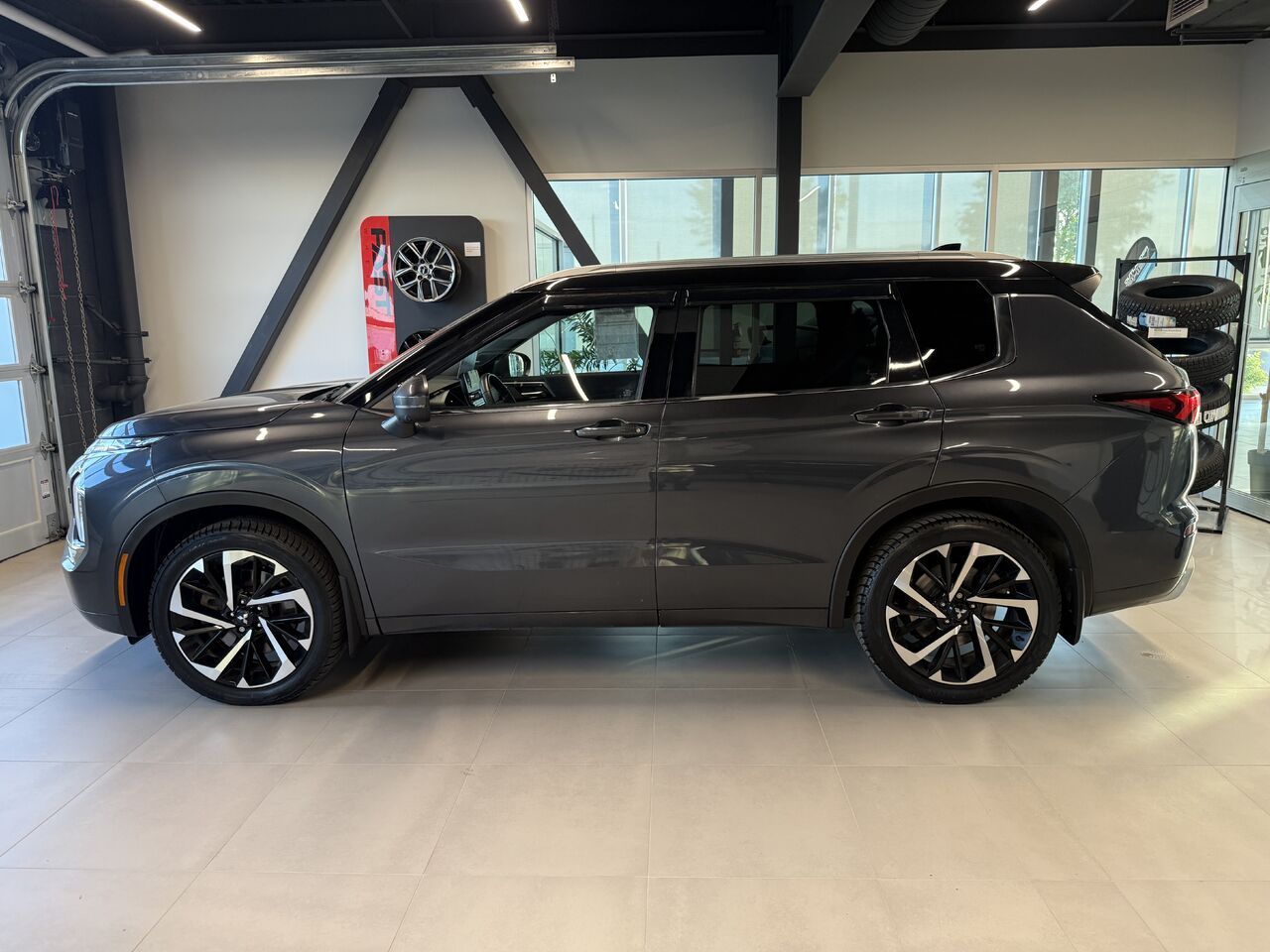 Mitsubishi Outlander 2024