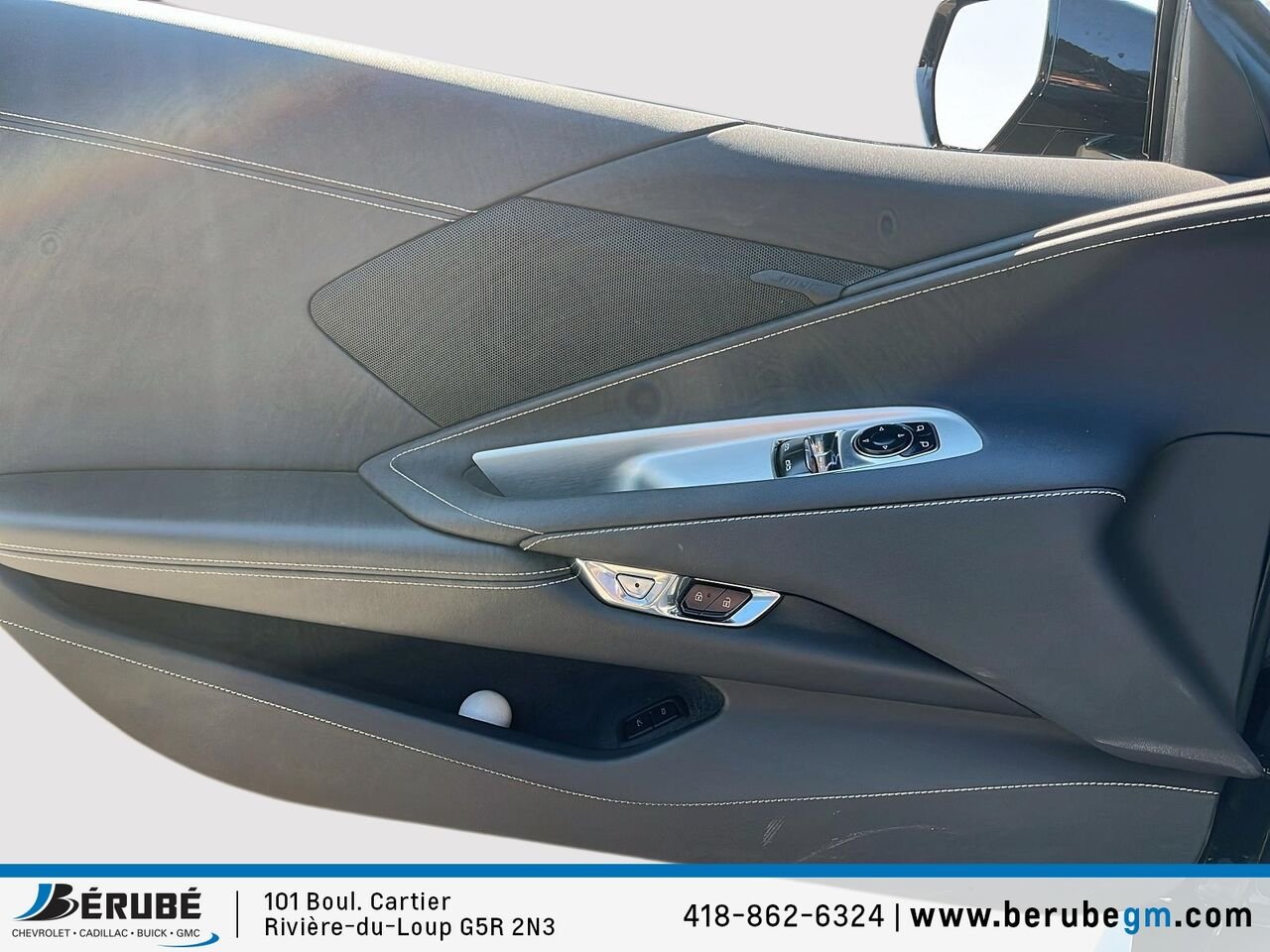 2025 CHEVROLET STINGRAY COUPE Stingray coupé 2 portes avec 1LT Black Rivière-du-Loup - photo #9