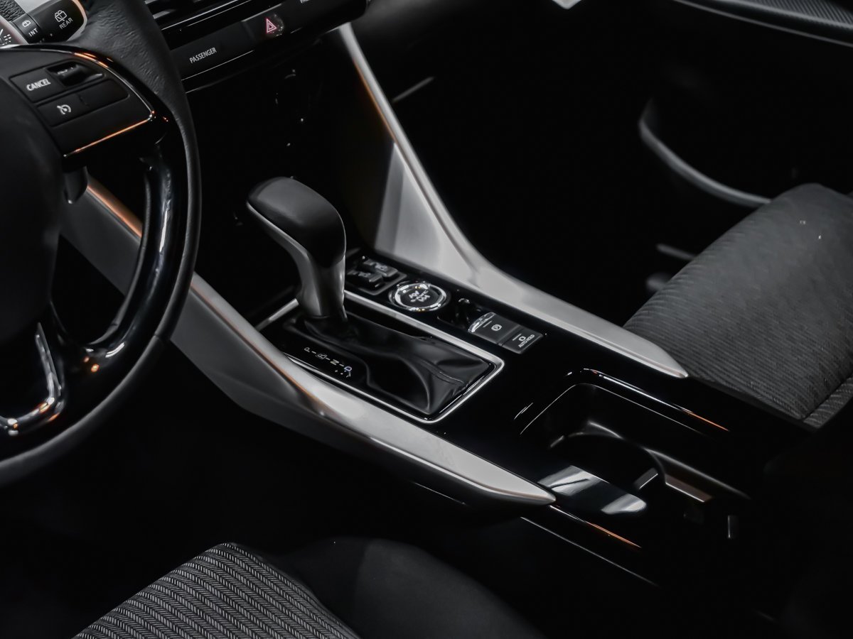 2026 Mitsubishi Eclipse Cross SE Titanium Grey Metallic Montreal - photo #11