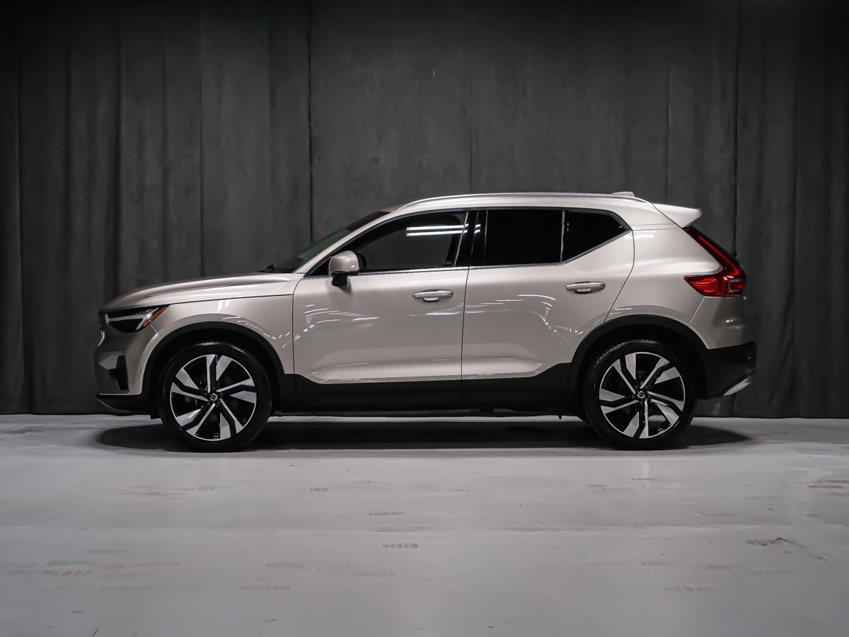 2023 Volvo XC40 B5 PLUS BRIGHT CLIMATE Purple Montreal - photo #2