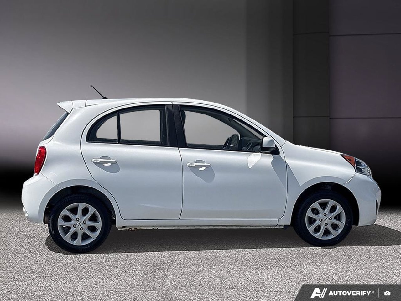 2019 Nissan Micra 3N1CK3CP6KL216686 White Mirabel - photo #5