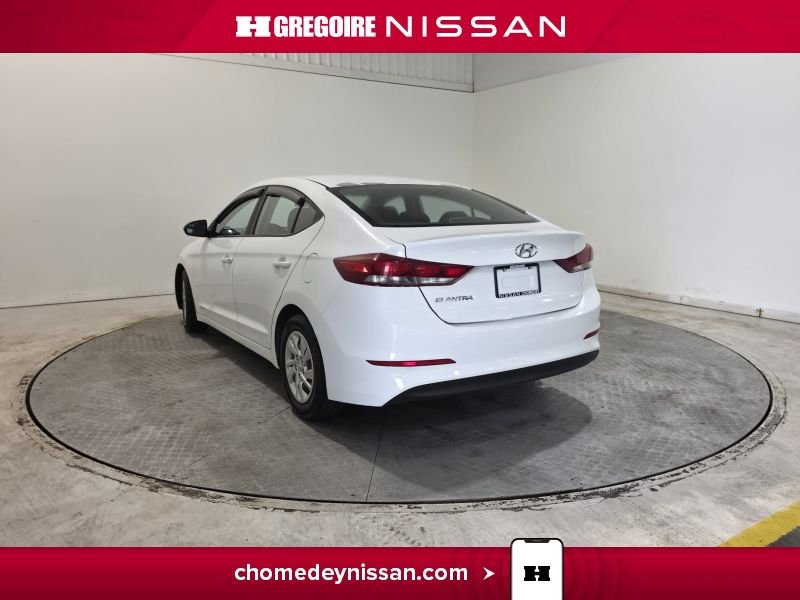 Hyundai Elantra 2017 Blanc Blainville - photo #5