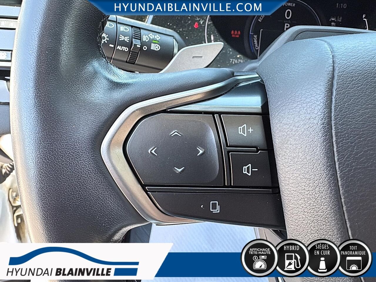 Lexus RX 2023 Blanc Blainville - photo #18