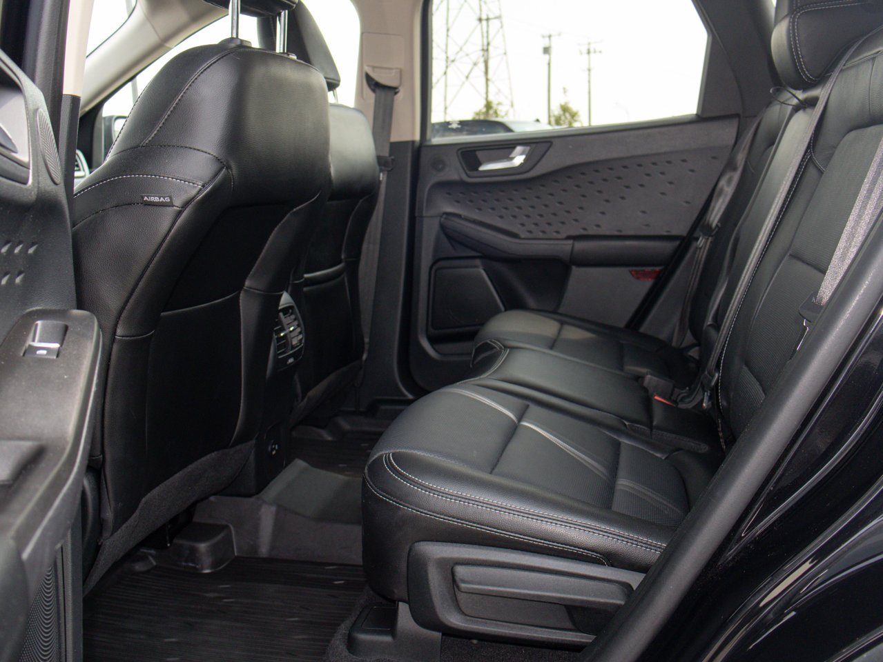 2020 Ford Escape Titanium Hybrid AWD Black Sherwood Park - photo #32