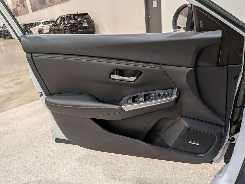 2024 Nissan Sentra SR Manual White Val-David - photo #31