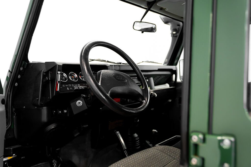Land Rover Defender 1997 Vert Montréal - photo #9