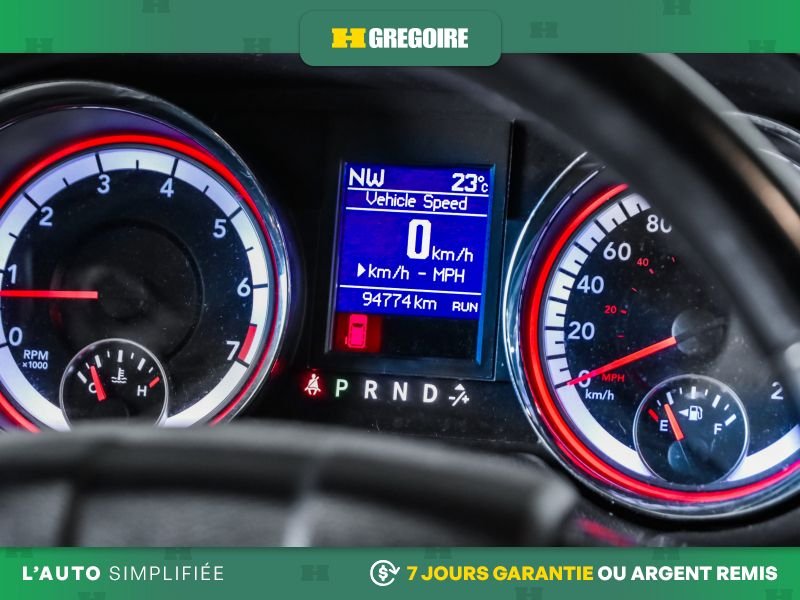 Dodge GR Caravan 820832 | 35th Anniversary AUTO AC MAGS CAM RECULE 2019 Rouge Laval - photo #19