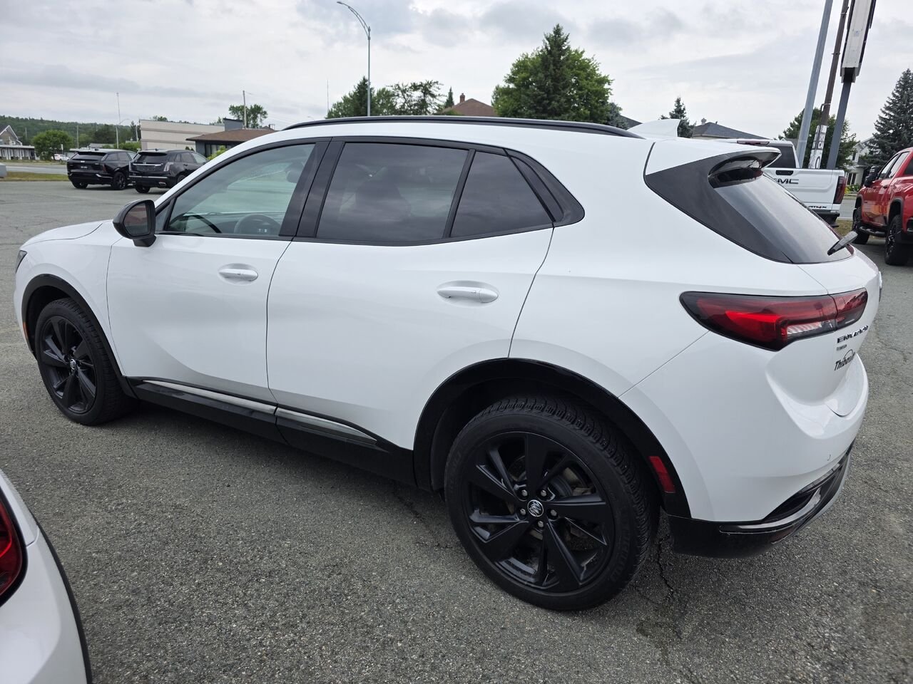 Buick Envision Essence 2022 Blanc Rouyn-Noranda - photo #2