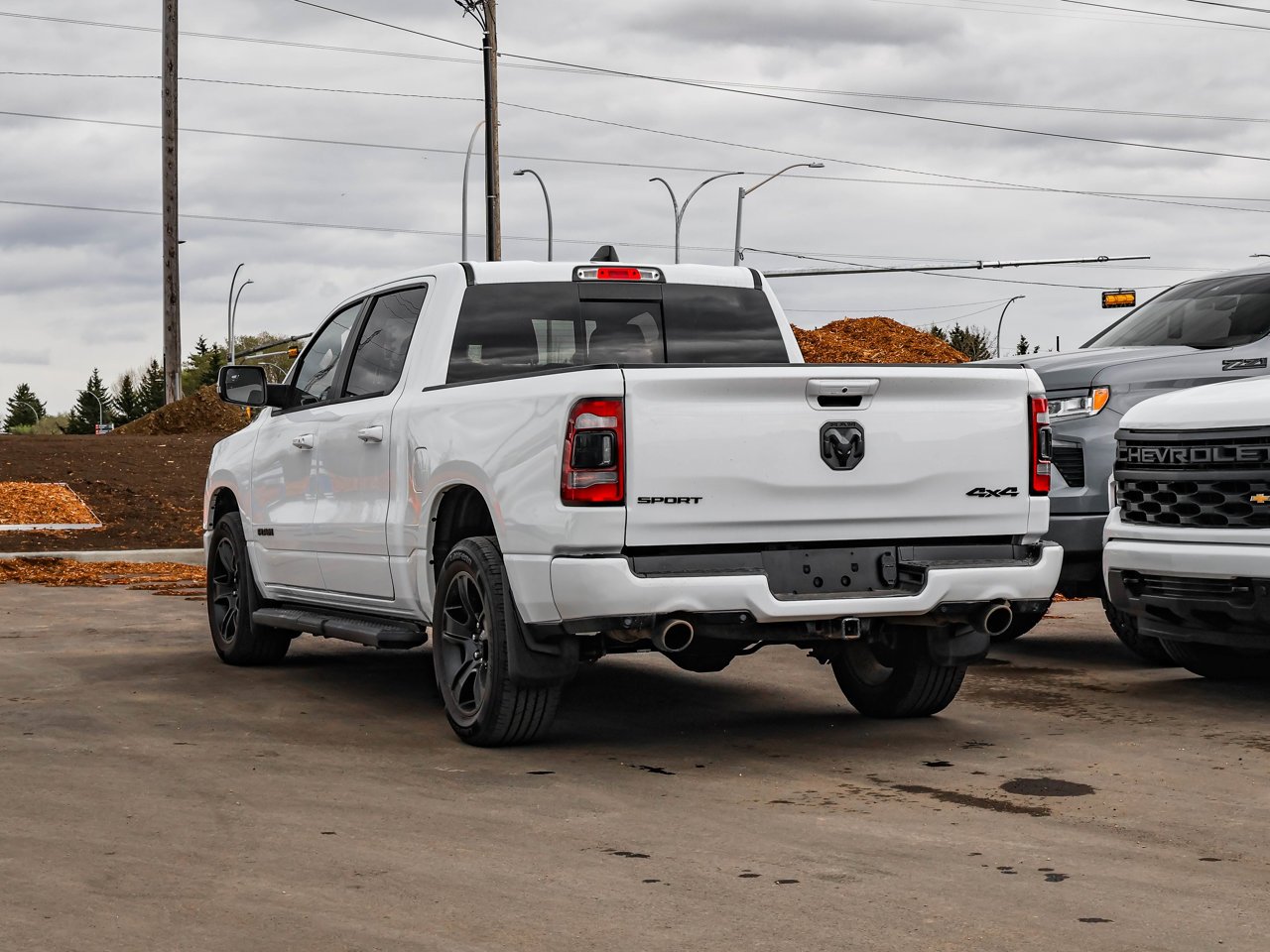 2023 Ram 1500 Sport 4x4 Crew Cab 5'7 Box White Sherwood Park - photo #5