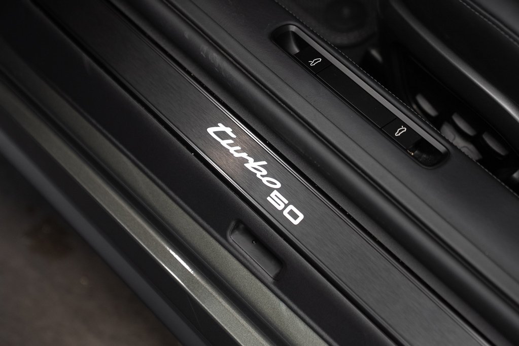Porsche 911 Turbo 50 Years Coupe 2025 Vert Kirkland - photo #20