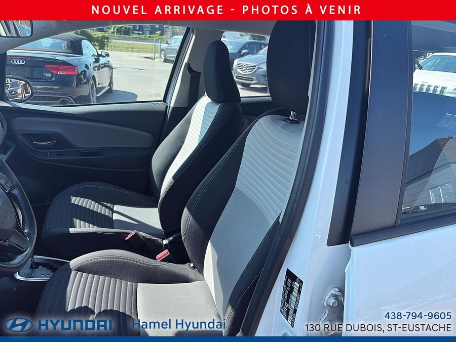 Toyota Yaris Hatchback 2018 2018 Blanc