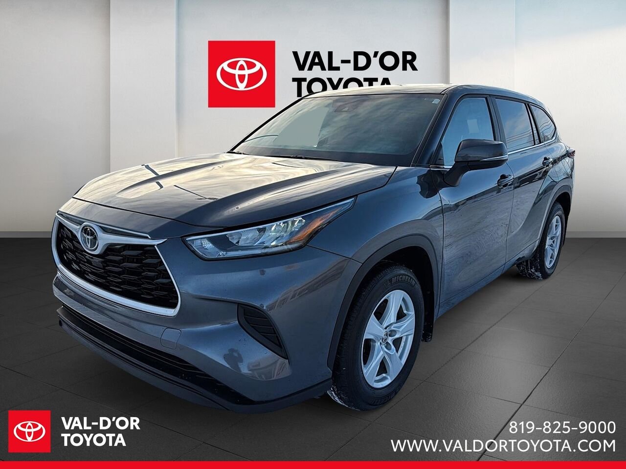 Toyota Highlander LE AWD LE AWD 2024 Gris magnétique métallisé Val-d'Or - photo #0