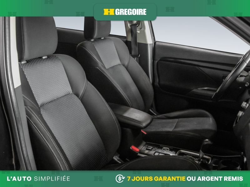 2020 Mitsubishi Outlander Black Saint-Eustache - photo #29