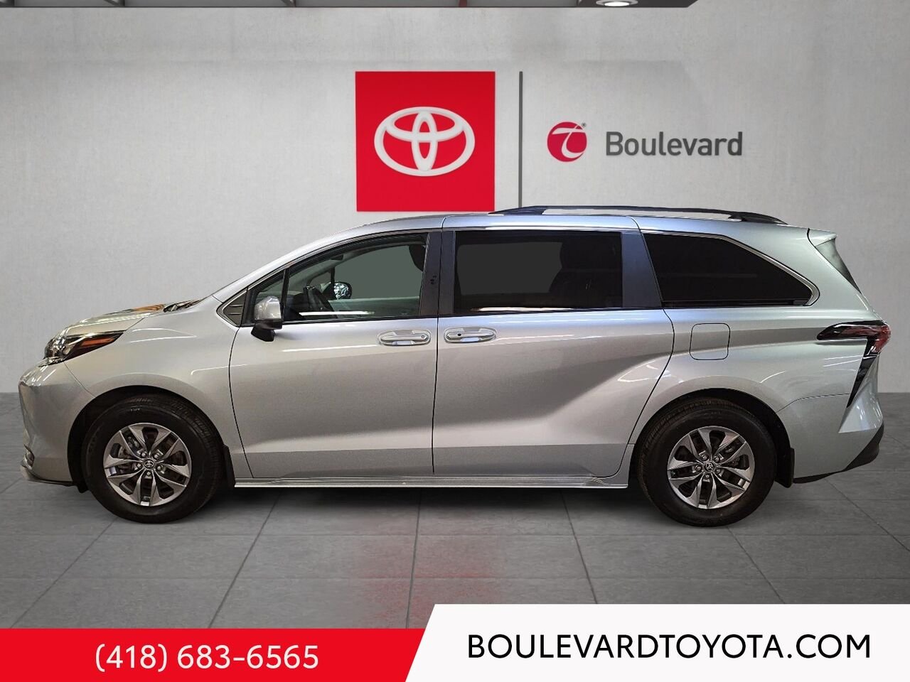 Toyota Sienna 99659A-110 | LE, AWD, 8 PLACES 2025 Argent Québec - photo #5
