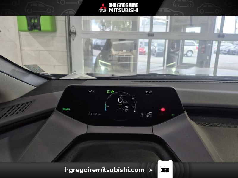 2024 Toyota Prius Silver Blainville - photo #20