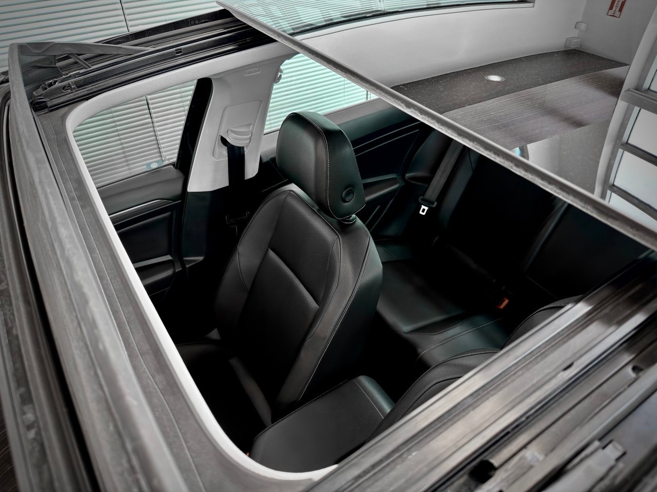 Volkswagen Jetta 2025 Gris Notre-Dame-des-Prairies - photo #13