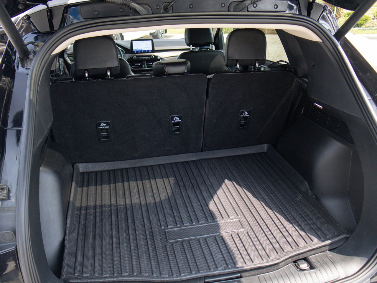 2020 Ford Escape Titanium Hybrid AWD Black Sherwood Park - photo #10