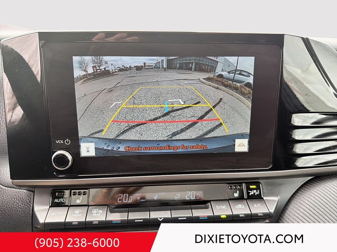 2026 Toyota Camry Power Sunroof, Leather Interior, Heated Seats, Alloy Wheels, Heated Steering Wheel, Bluetooth Midnight Black Metallic Mississauga - photo #14
