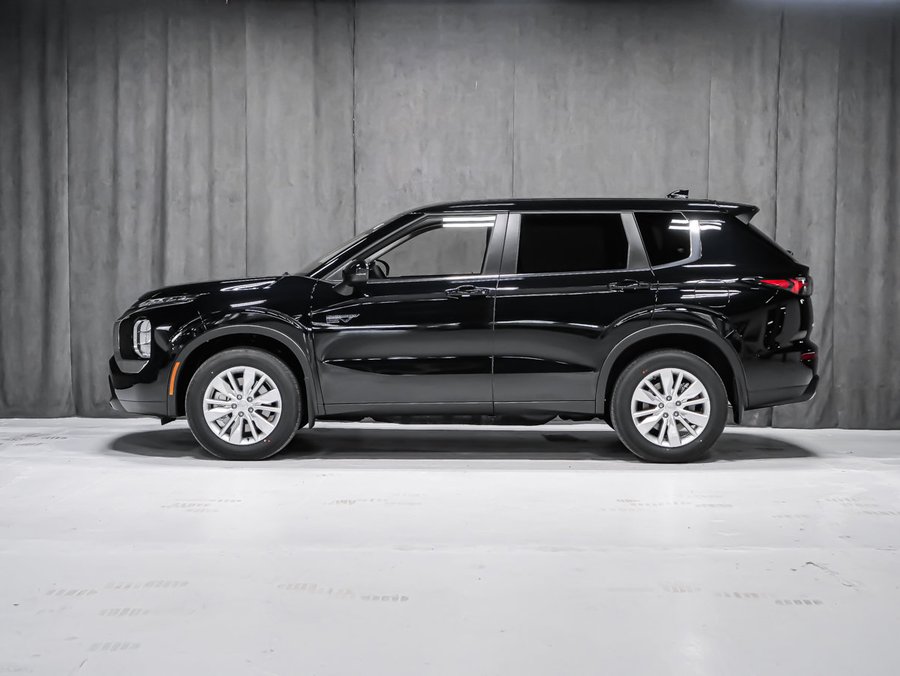 2026 Mitsubishi Outlander Plug-In Hybrid ES Labrador Black Pearlescent