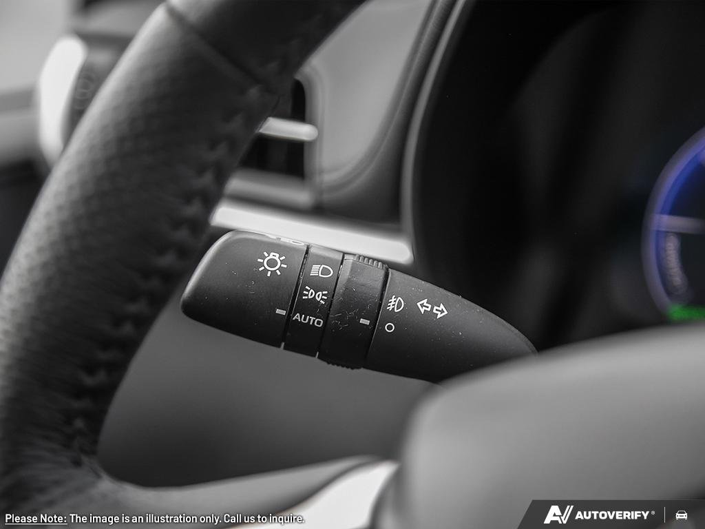 2026 Toyota Sienna 5TDGSKFCXTS273955 Heavy Metal Sherbrooke - photo #22