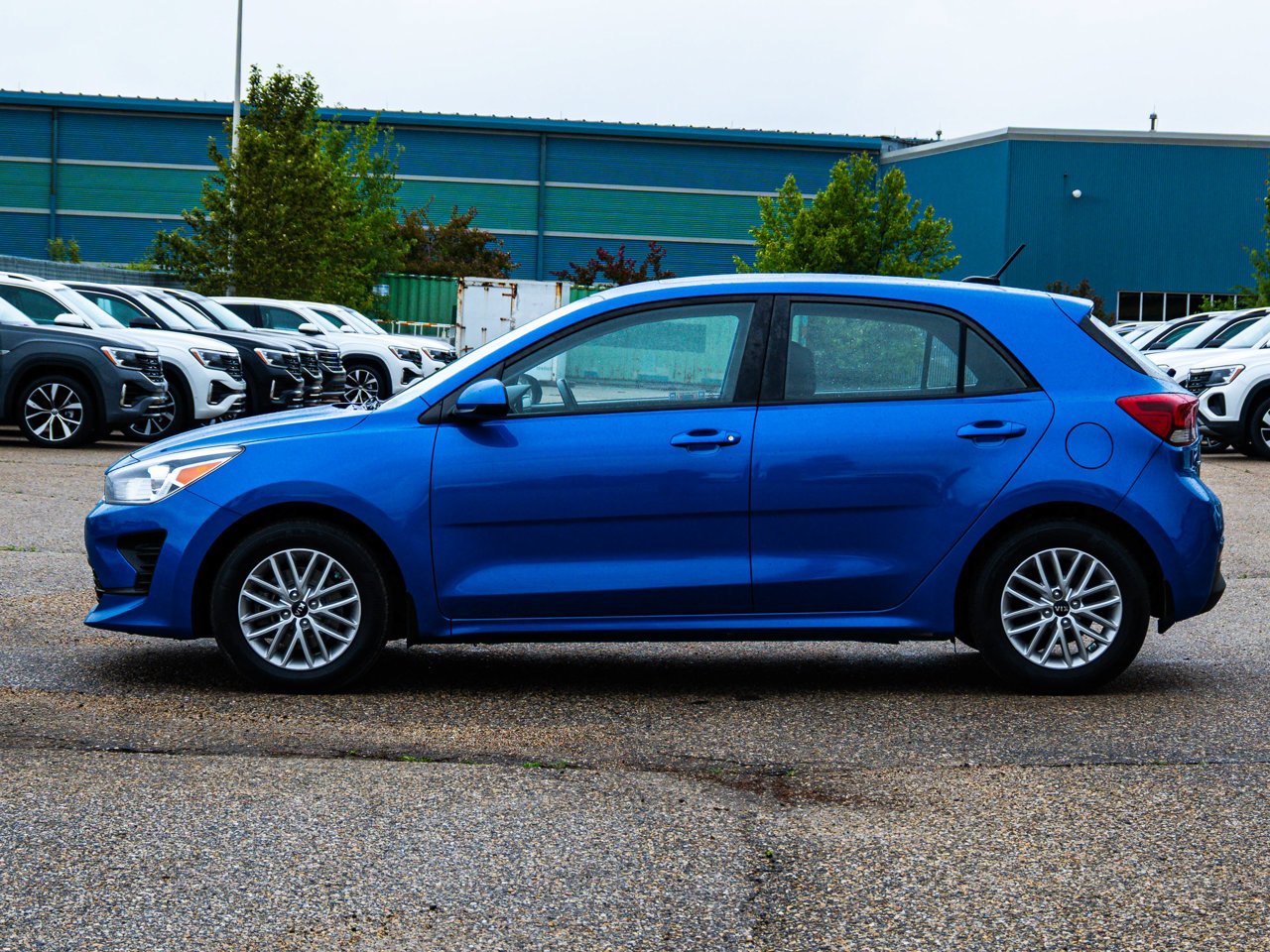 2021 Kia Rio 5-door LX+ IVT Blue Sherwood Park - photo #9