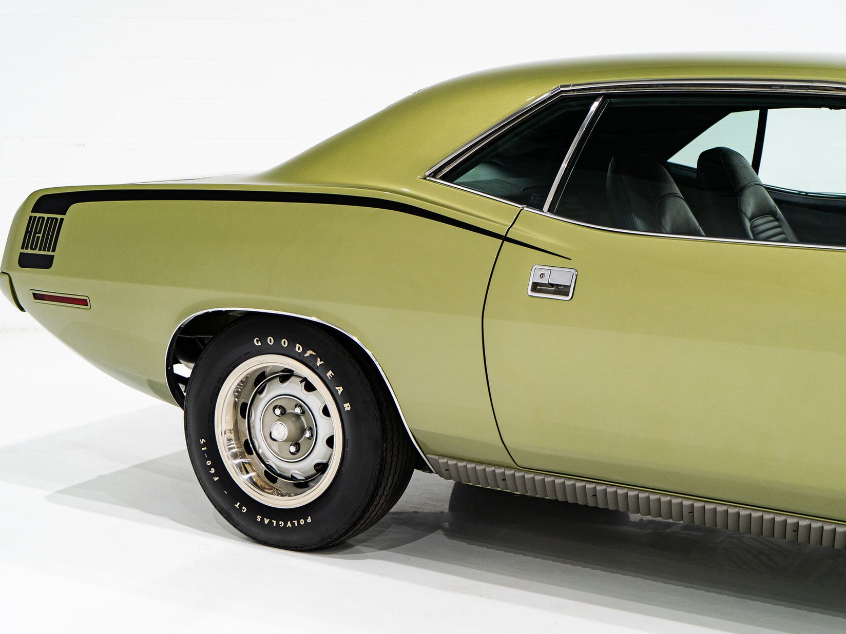 1970 Plymouth HEMI Cuda 1 de 3 Exemplaires Utilisés par la Division Course de Chrysler France **PRIX EN USD** Green Montreal - photo #42