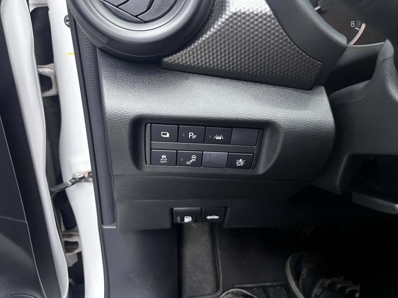 2020 Nissan Kicks White Blainville - photo #14