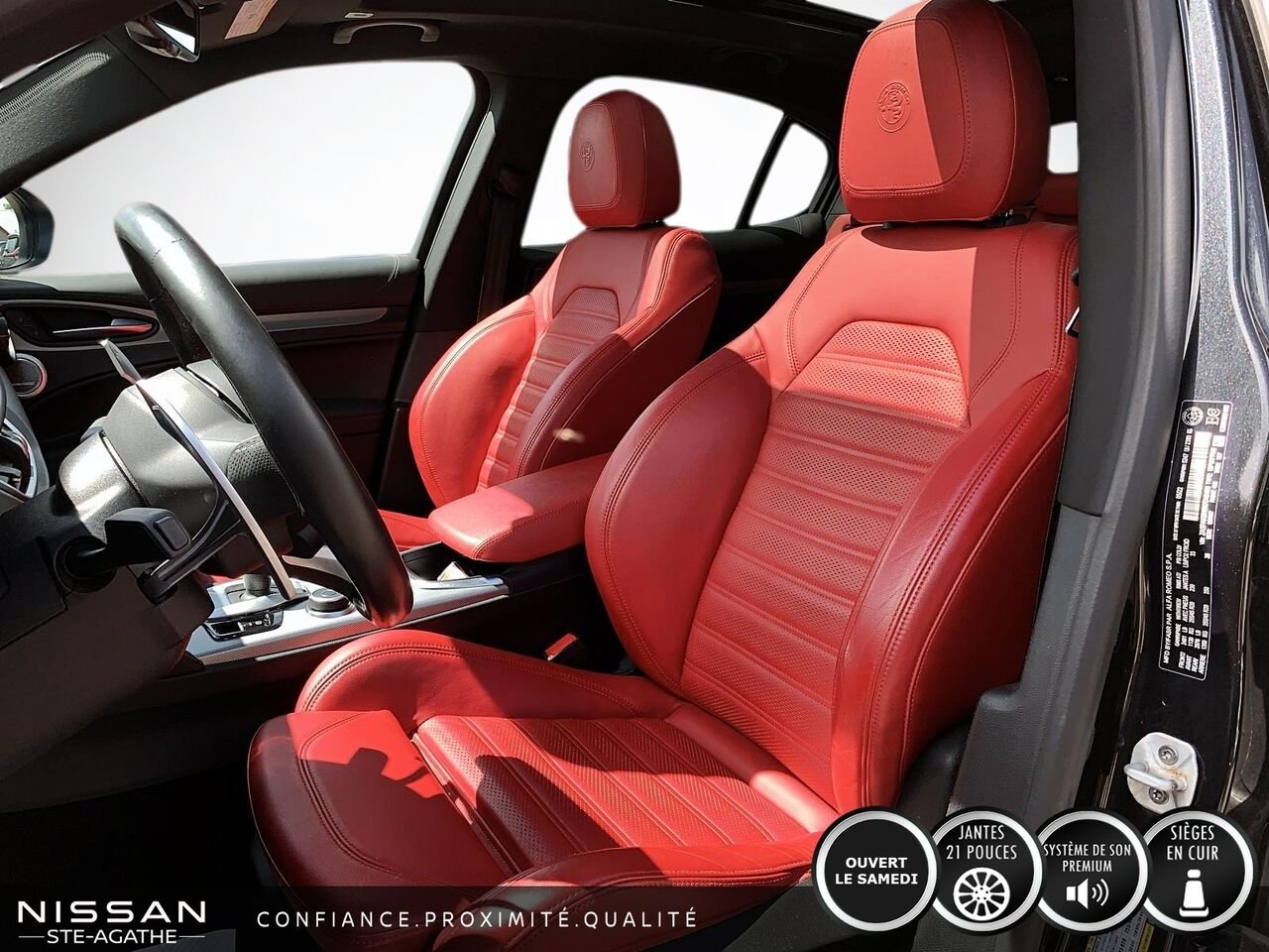 2022 Alfa Romeo Stelvio Veloce | CUIR ROUGE | TOIT PANORAMIQUE | AWD | Black Saint-Jérôme - photo #7