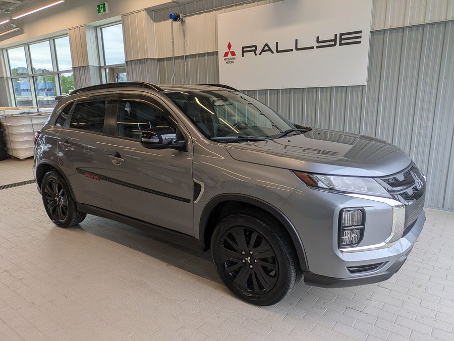 Mitsubishi RVR LE AWD 2022 Gris