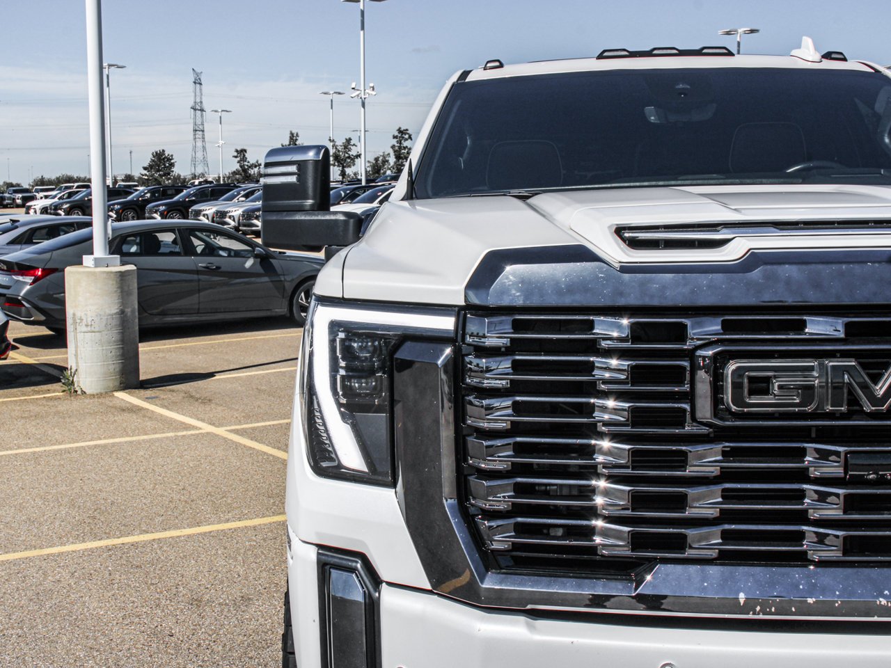 2024 GMC Sierra 3500HD 4WD Crew Cab 159 Denali Ultimate White Sherwood Park - photo #10