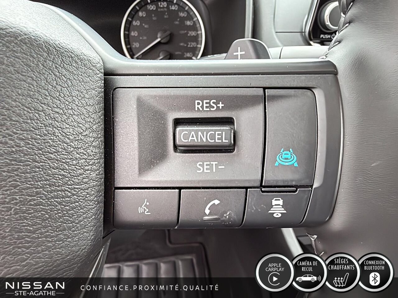 Nissan Rogue SV TI avec ensemble toit ouvrant 2025 Bleu Saint-Jérôme - photo #18