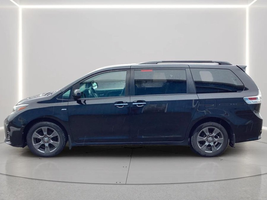 TOYOTA SIENNA SE 2020 2020 Noir minuit métallisé