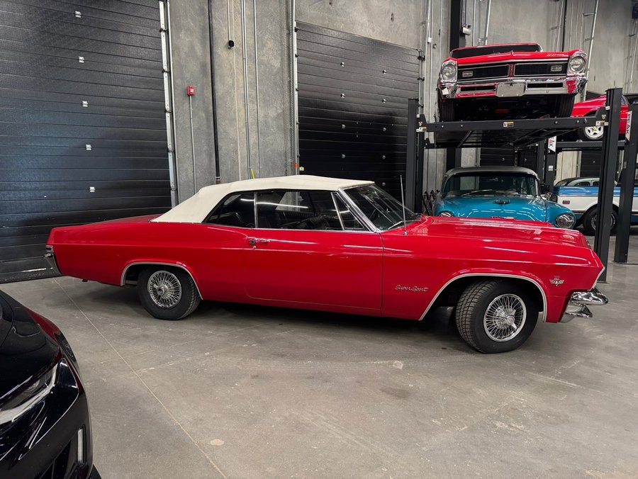 1965 Chevrolet Impala 1965 Red