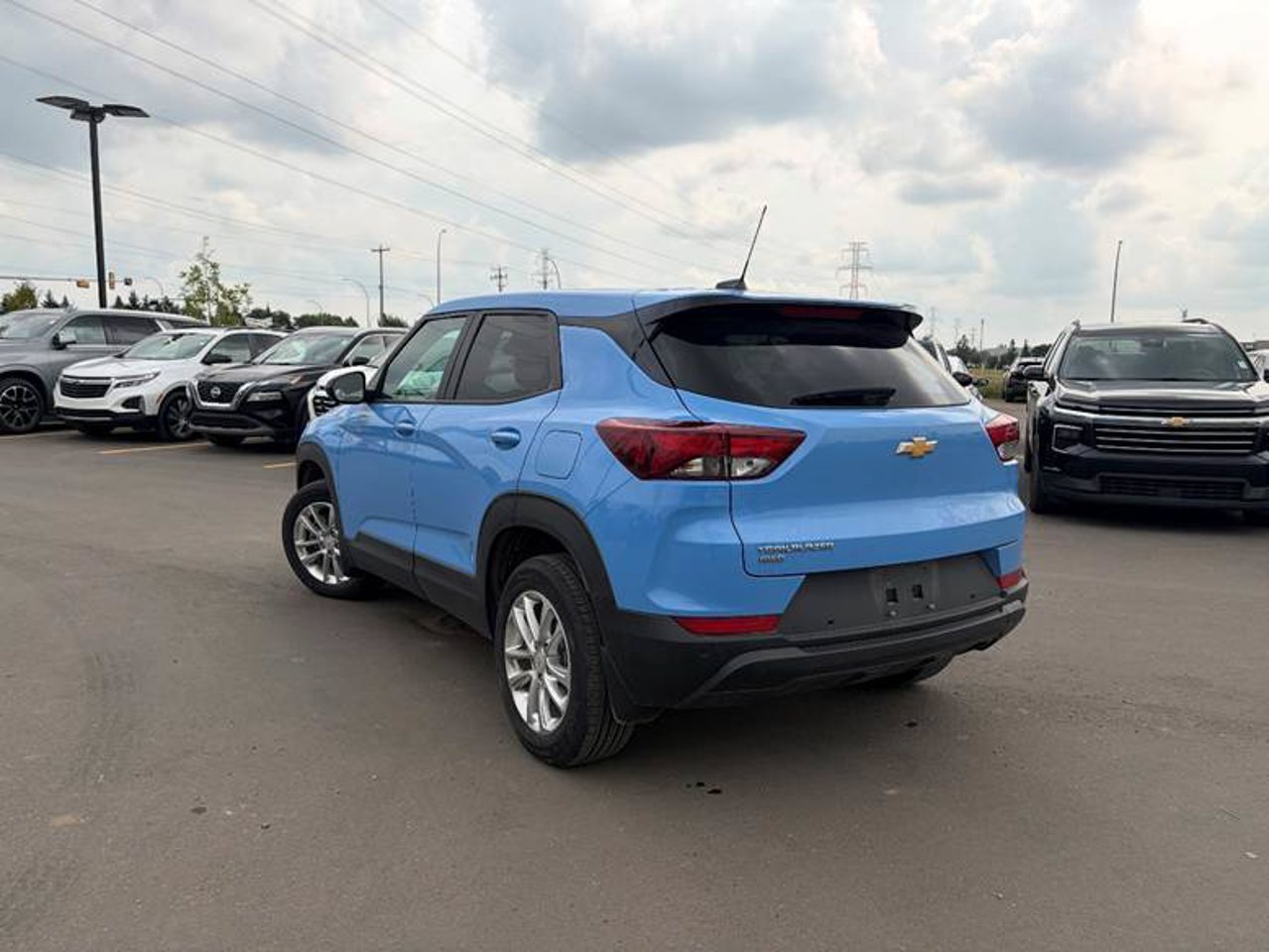 2024 Chevrolet Trailblazer AWD 4dr LS Blue Sherwood Park - photo #3
