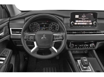 Mitsubishi Outlander ES