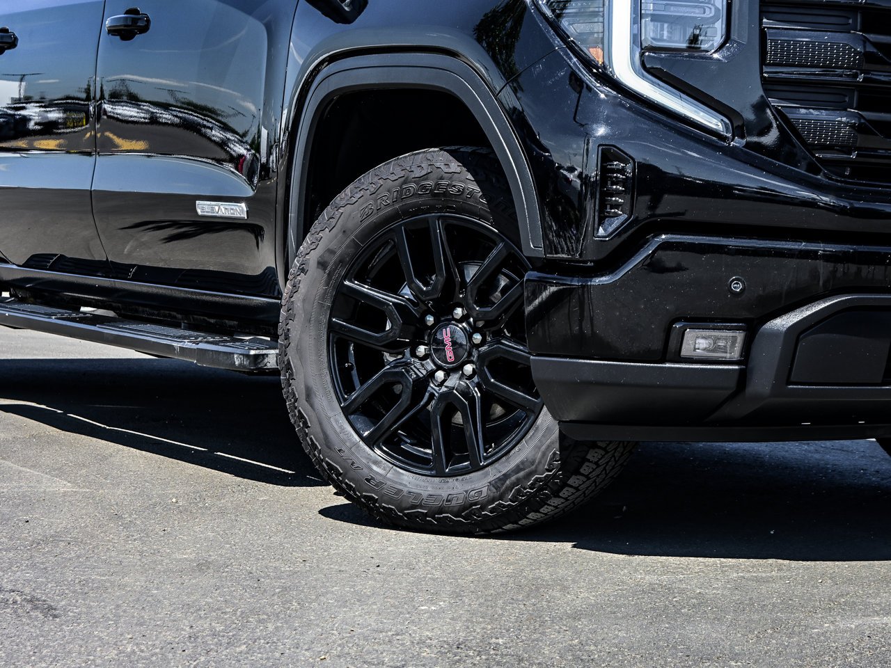 2024 GMC Sierra 1500 4WD Crew Cab 147 Elevation Black Sherwood Park - photo #4