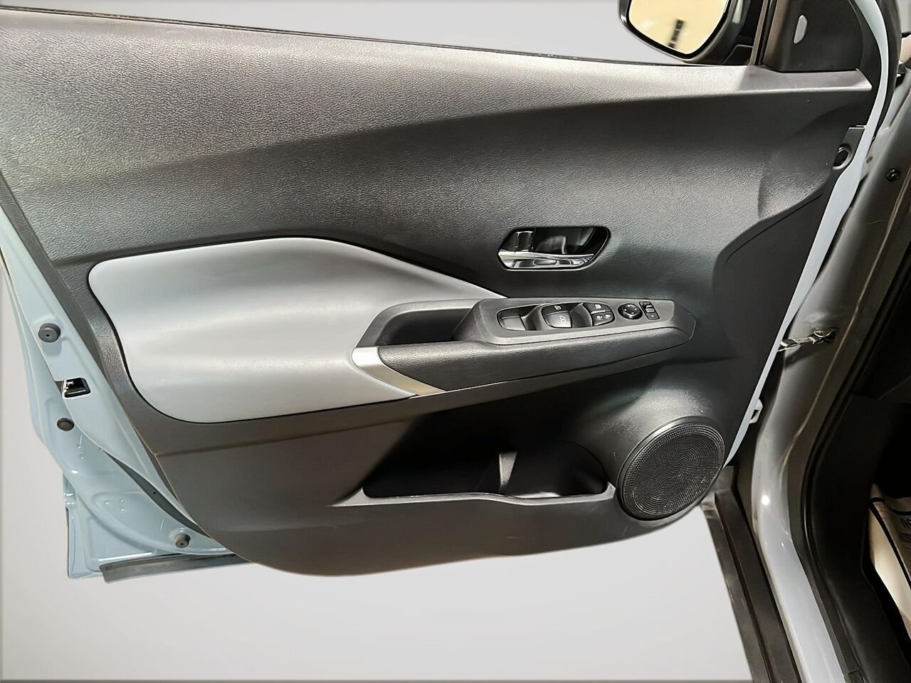 2024 Nissan Kicks SR Grey Québec - photo #10