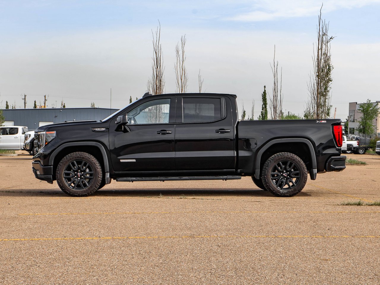 2024 GMC Sierra 1500 4WD Crew Cab 147 Elevation Black Sherwood Park - photo #4