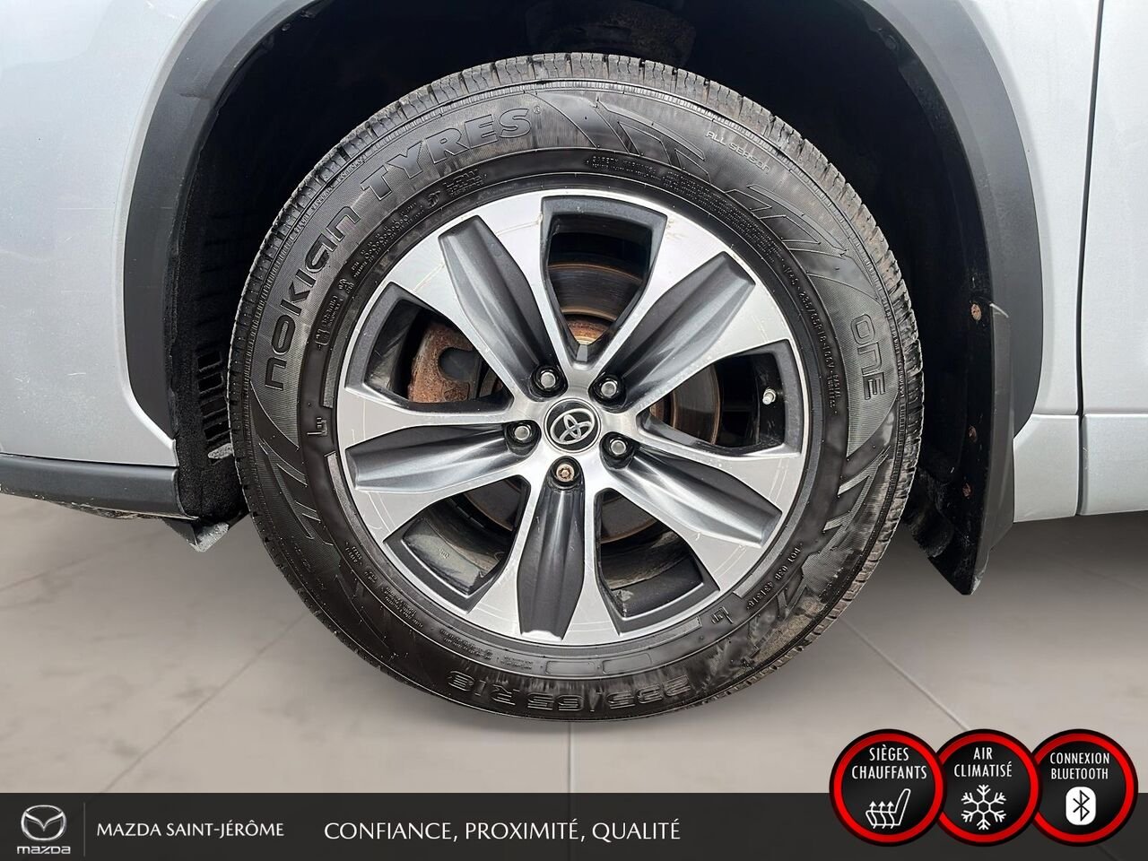 Toyota Highlander 2022 Argent Saint-Jérôme - photo #11