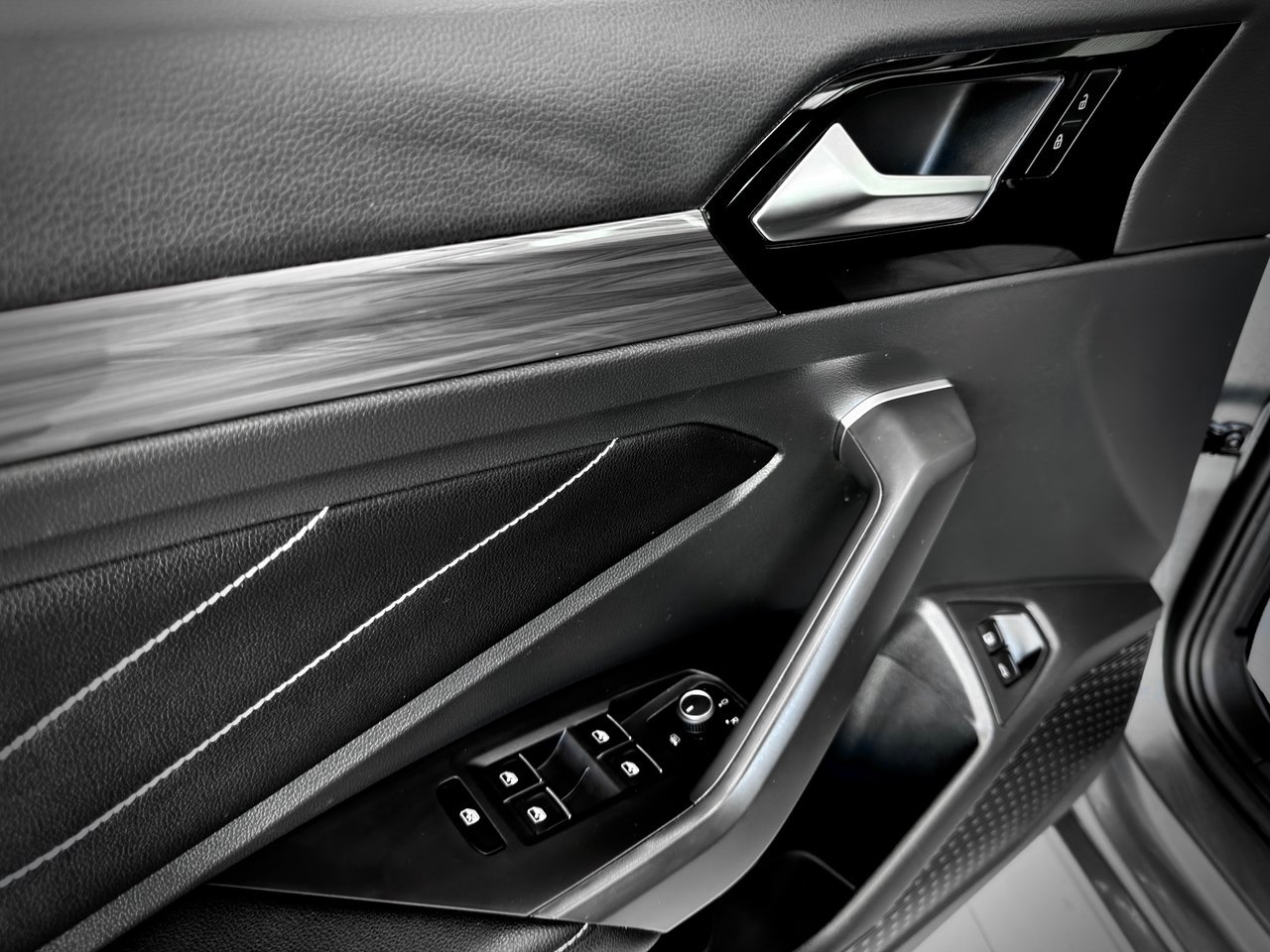 Volkswagen Jetta 2022 Gris Notre-Dame-des-Prairies - photo #17