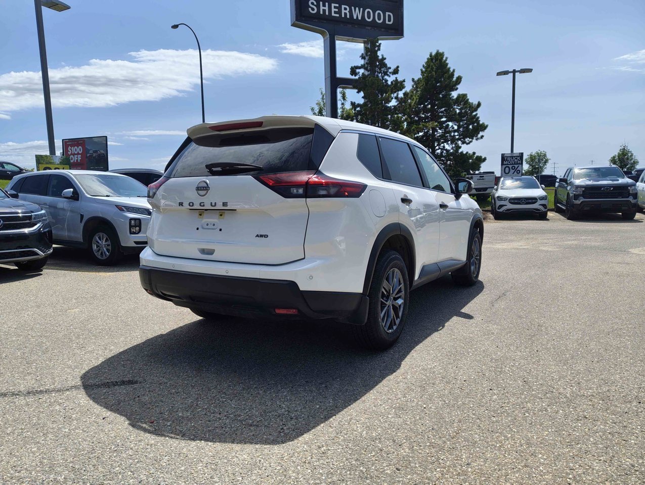 2024 Nissan Rogue AWD S White Sherwood Park - photo #5